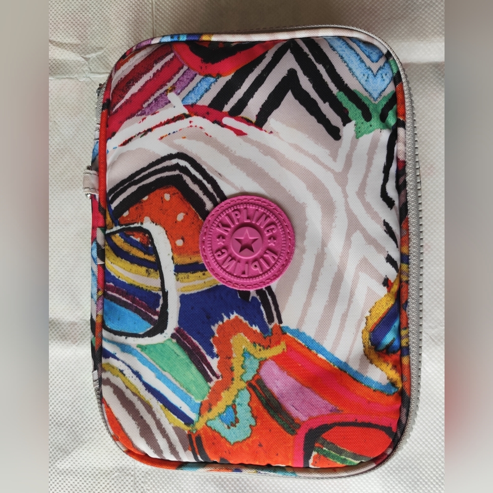 Kipling Womens 100 Pens Printed Case